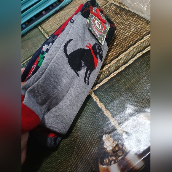 FRIENDS Gray Socks with Black Dog Design - Picture 6 of 8